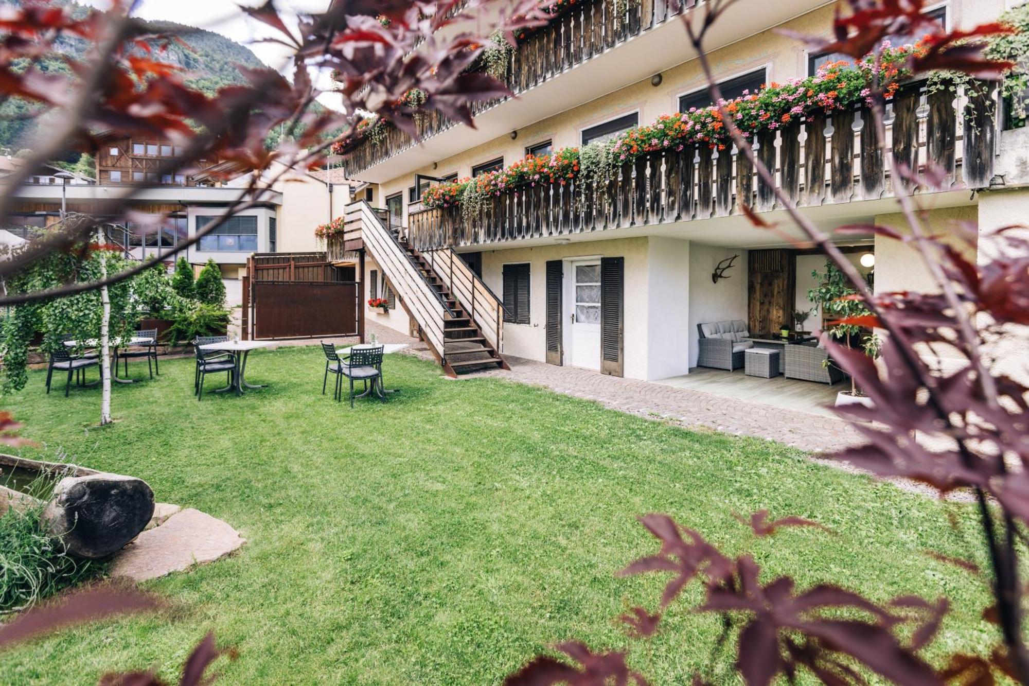 Hotel Schoenwies Trodena Luaran gambar